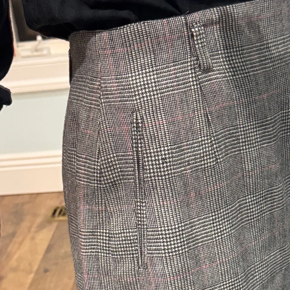 Vintage 90s Pencil skirt in Black, White and‎ Pink. Size 12